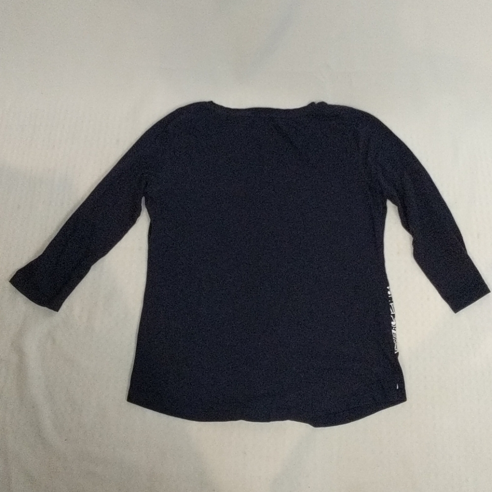 Crown & Ivy authentic t-shirt elephant top - Picture 6 of 8